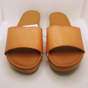Universal Thread Women's Slide 6.5M